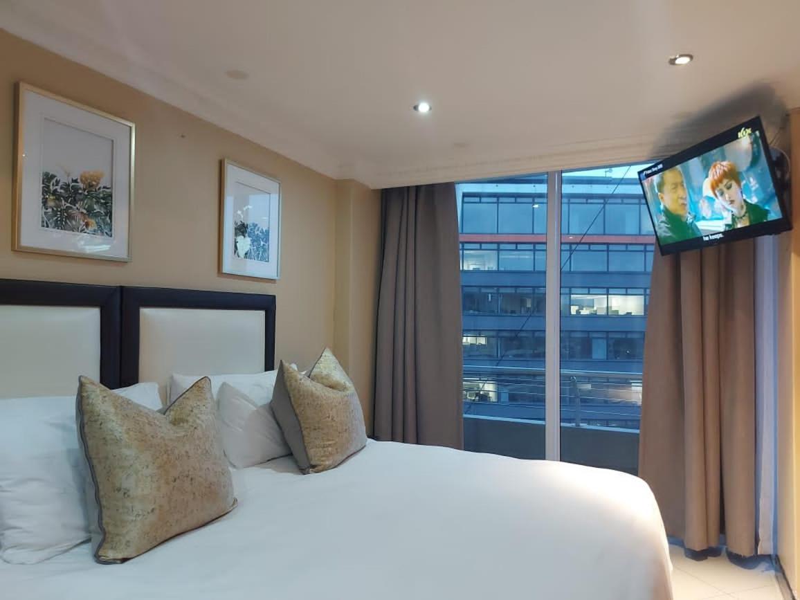Ocean Sunrise At The Sails - Durban Point Waterfront Apartment Exterior photo